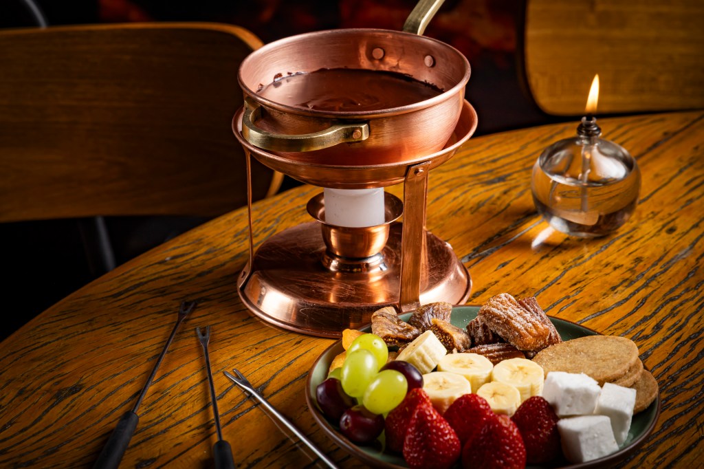 Praça São Lourenço apresenta temporada de Fondue&nbsp;2026